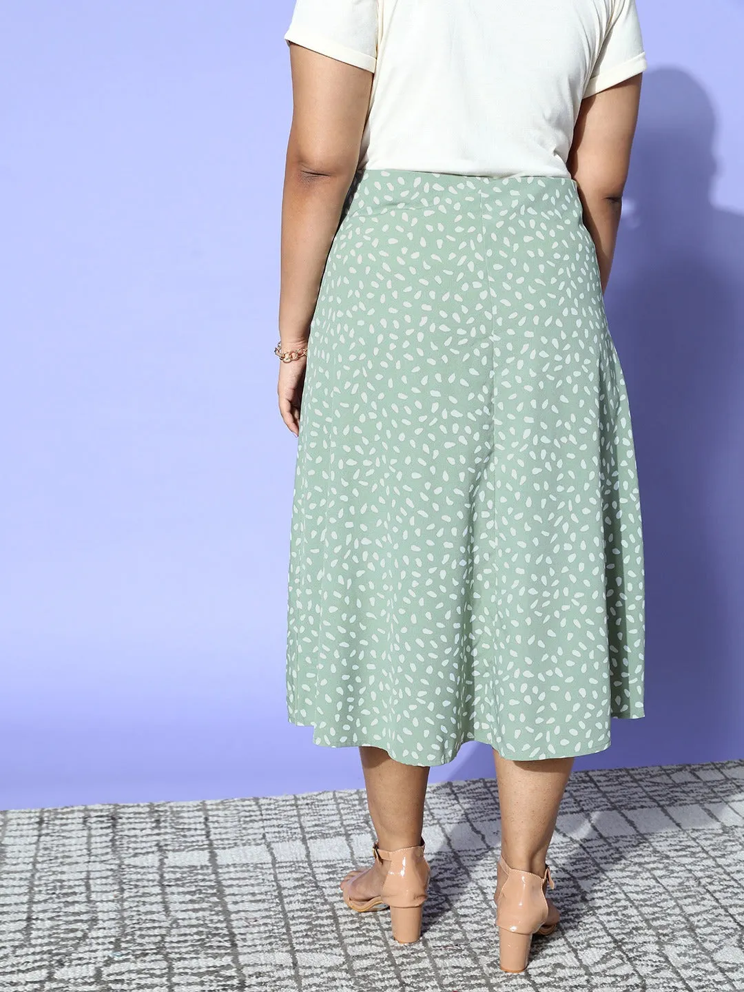 Berrylush Women Plus Size Green & White Geometric Printed Thigh-High Slit Flared A-Line Midi Skirt