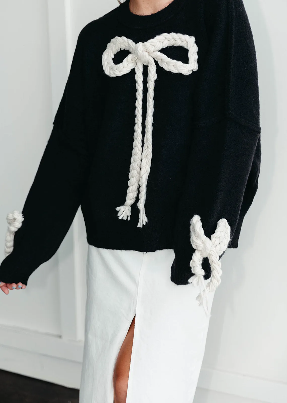 Best Of Bows Sweater - Black