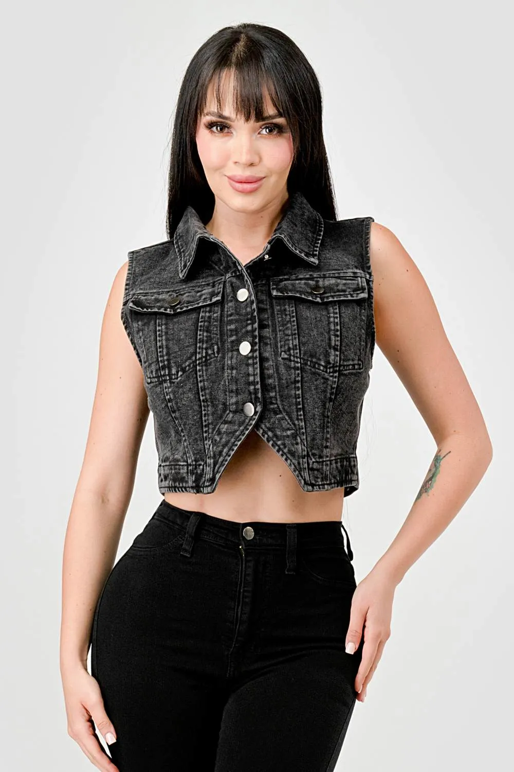 BLACK WASHED DENIM BUTTON DOWN CROPPED VEST JACKET