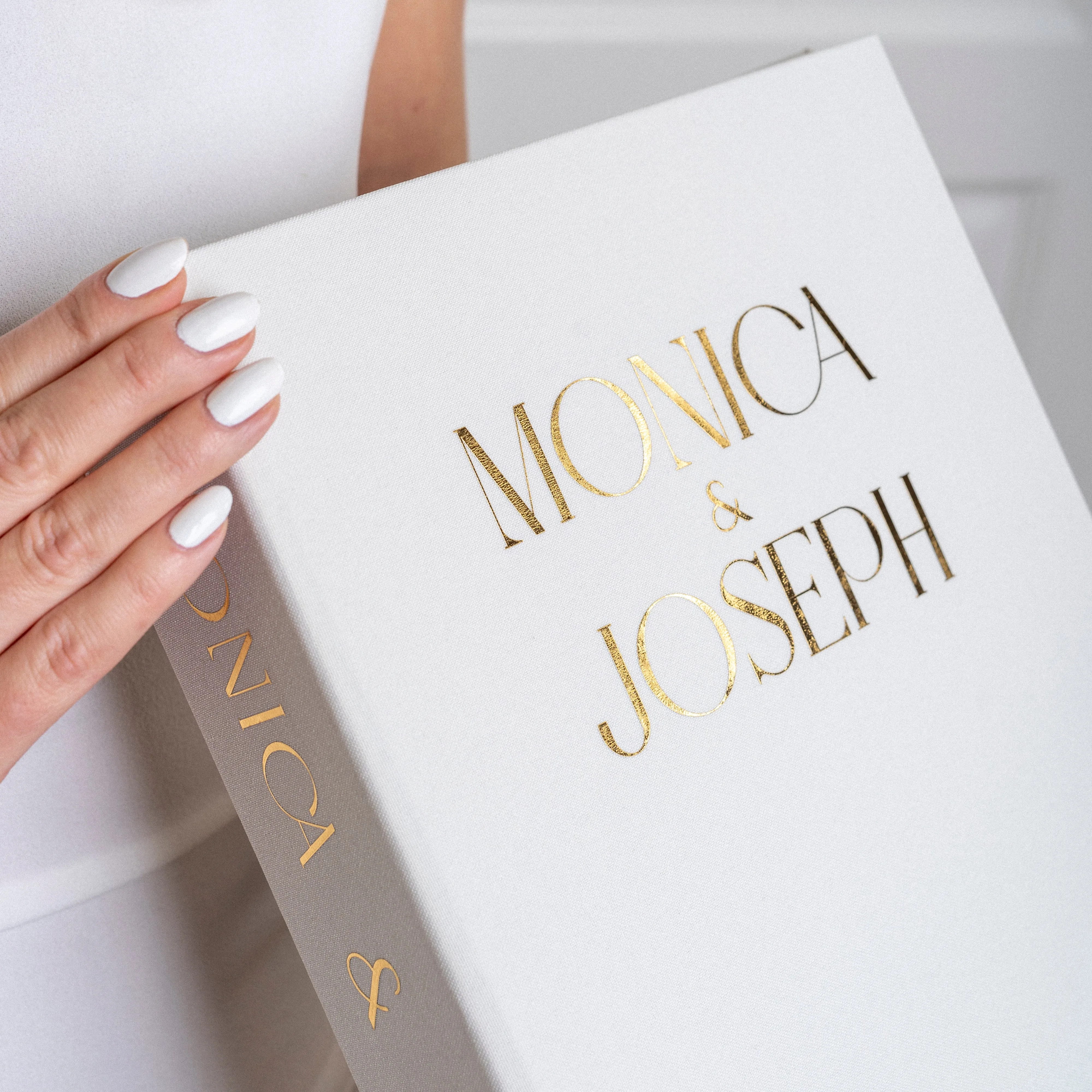 Classic Center Names, Silky White   Real Gold | Guest Book ♡