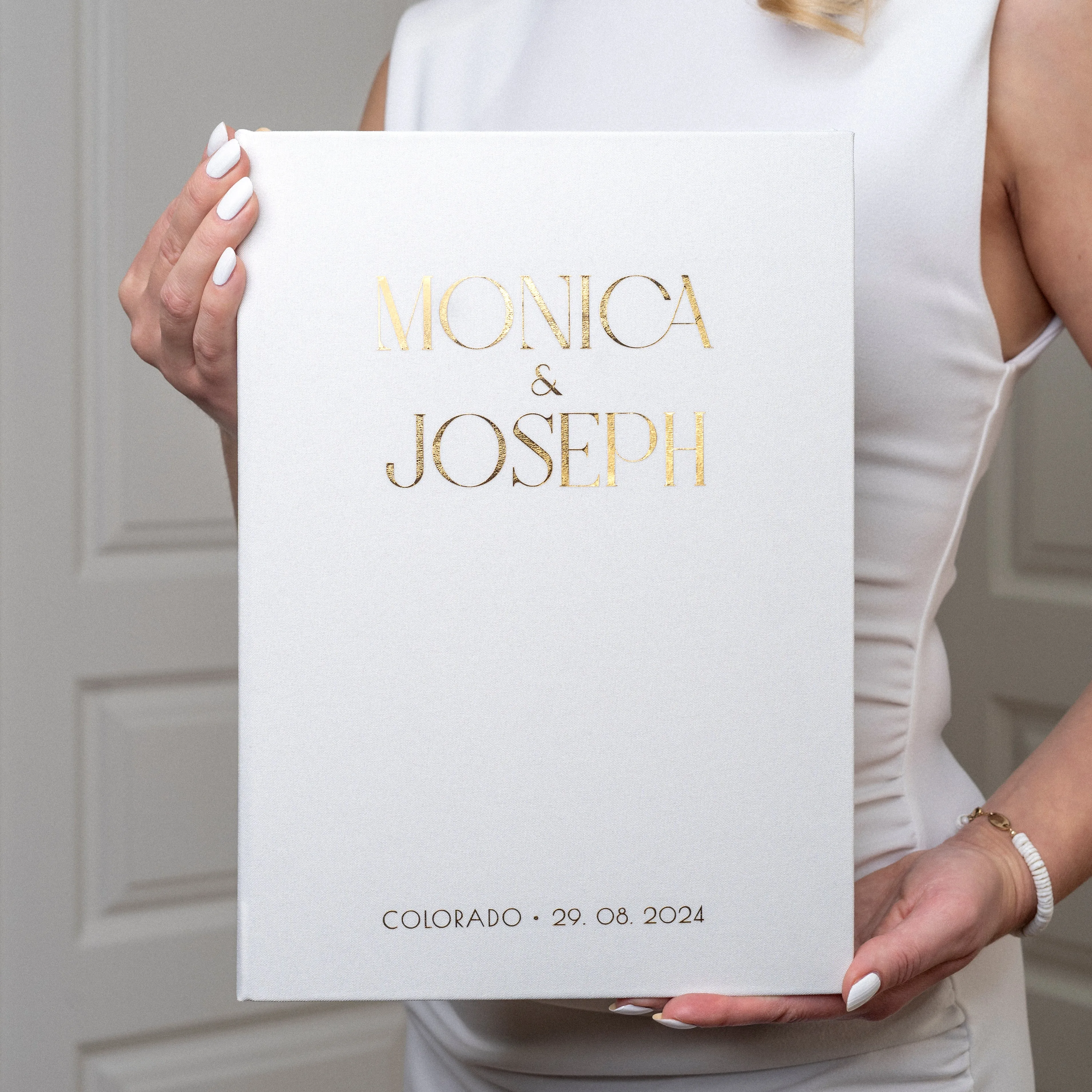 Classic Center Names, Silky White   Real Gold | Guest Book ♡