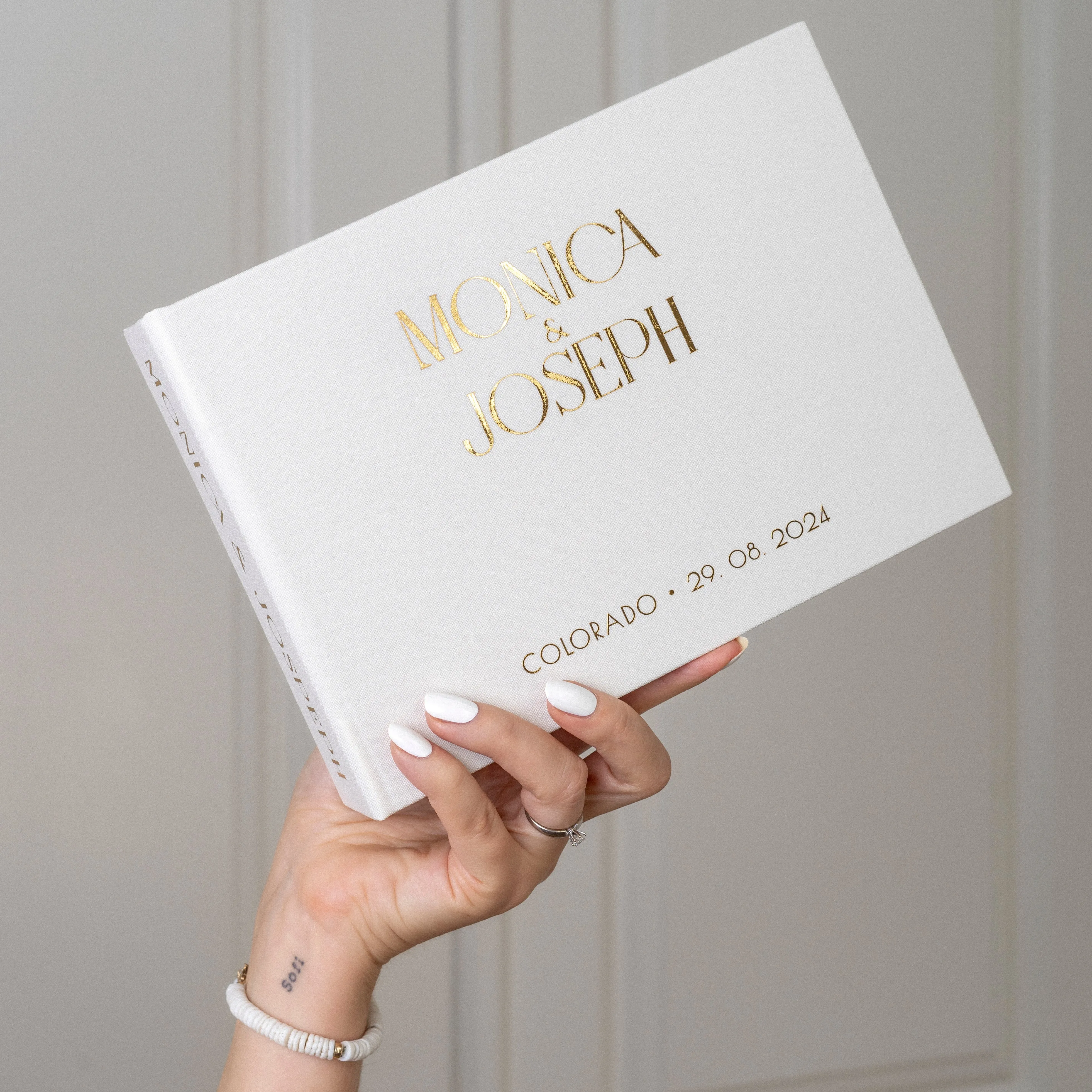 Classic Center Names, Silky White   Real Gold | Guest Book ♡