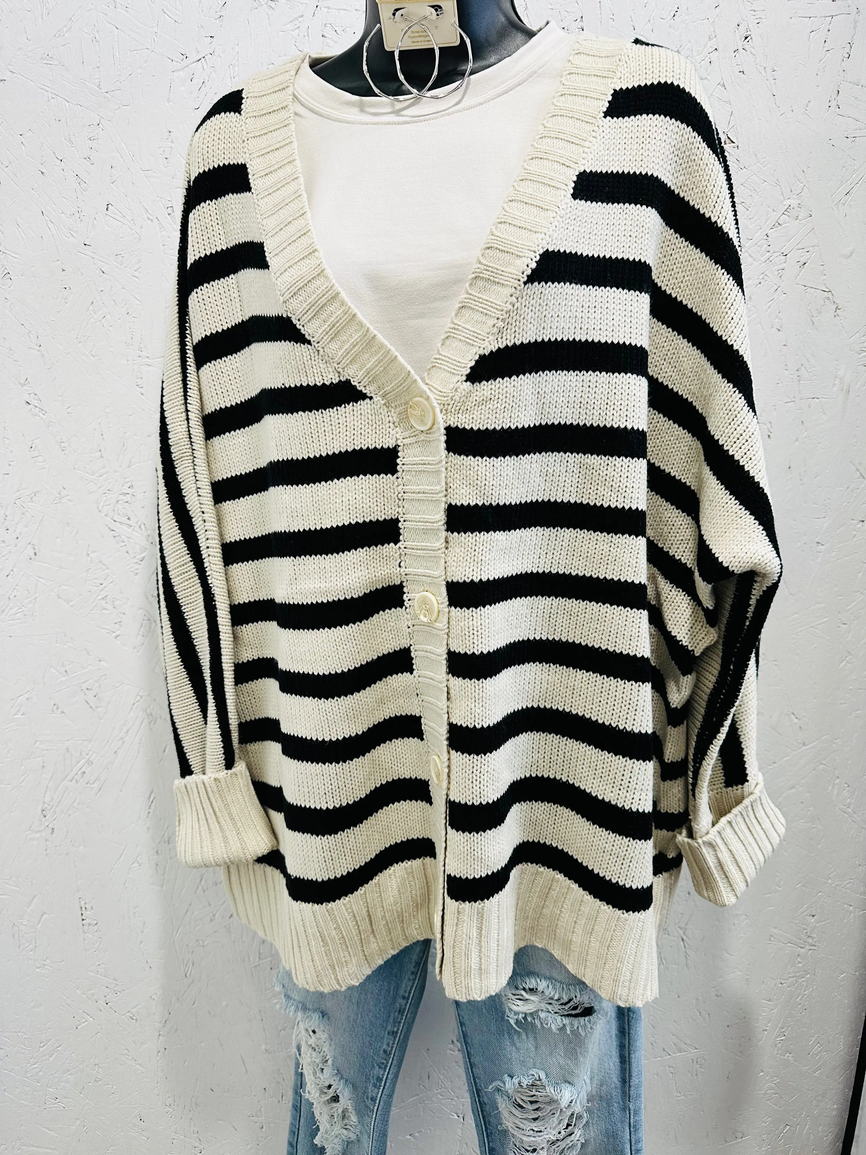 CURVY STRIPED SWEATER