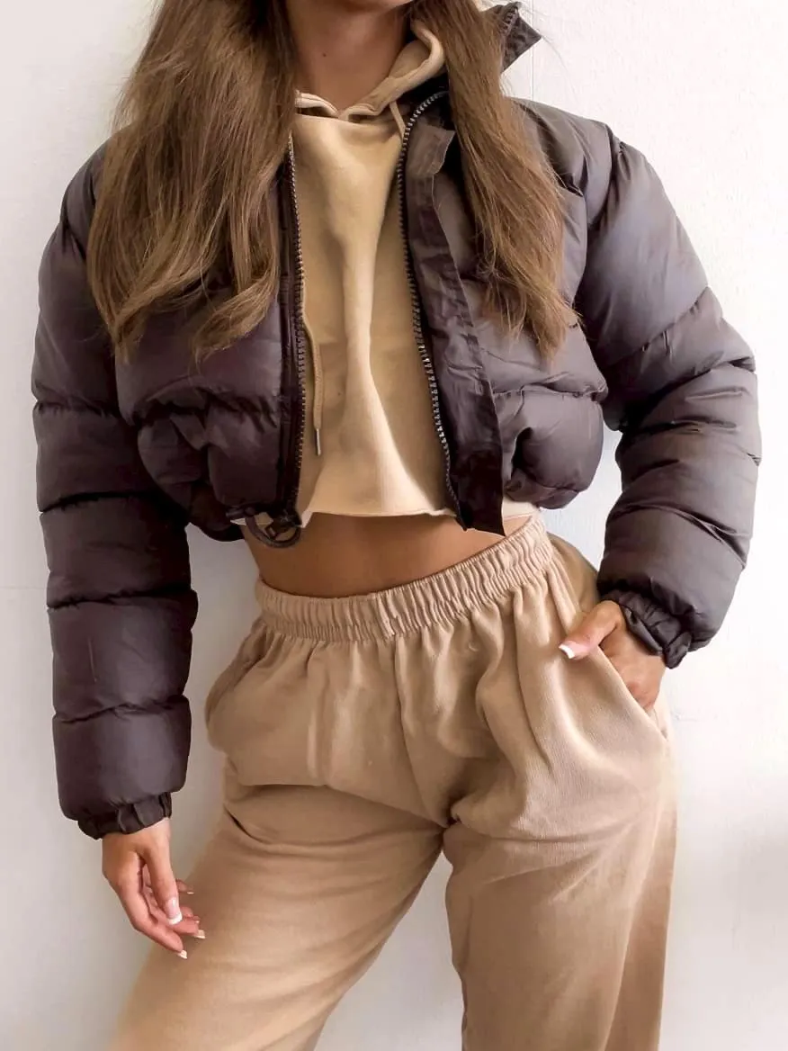 Dora Cropped Puffer Jacket In Dark Chocolate