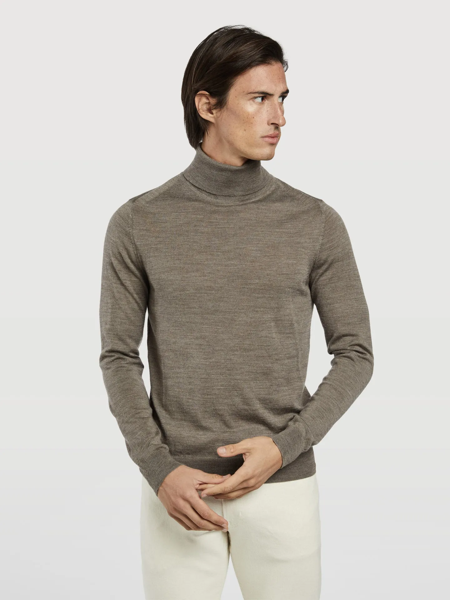 Extra fine merino wool turtle neck sweater