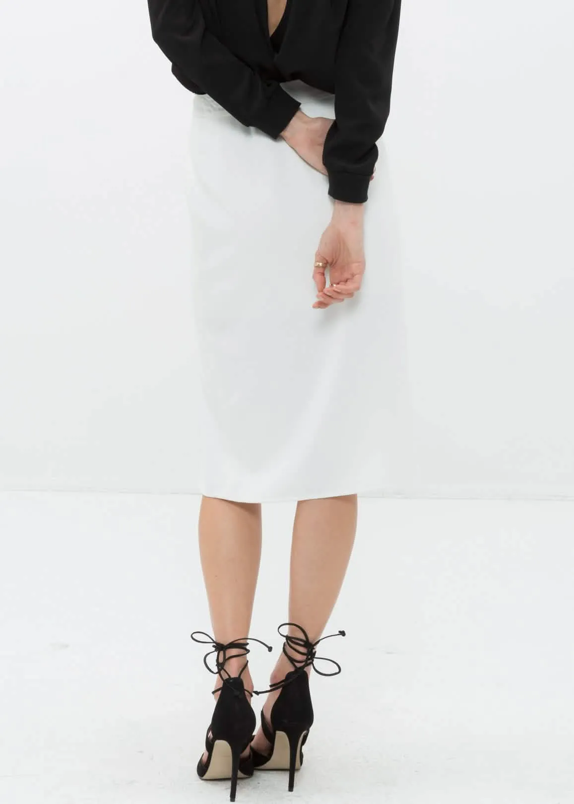 Stylish Women's Midi Skirt with Sophisticated Slit and Zip Closure