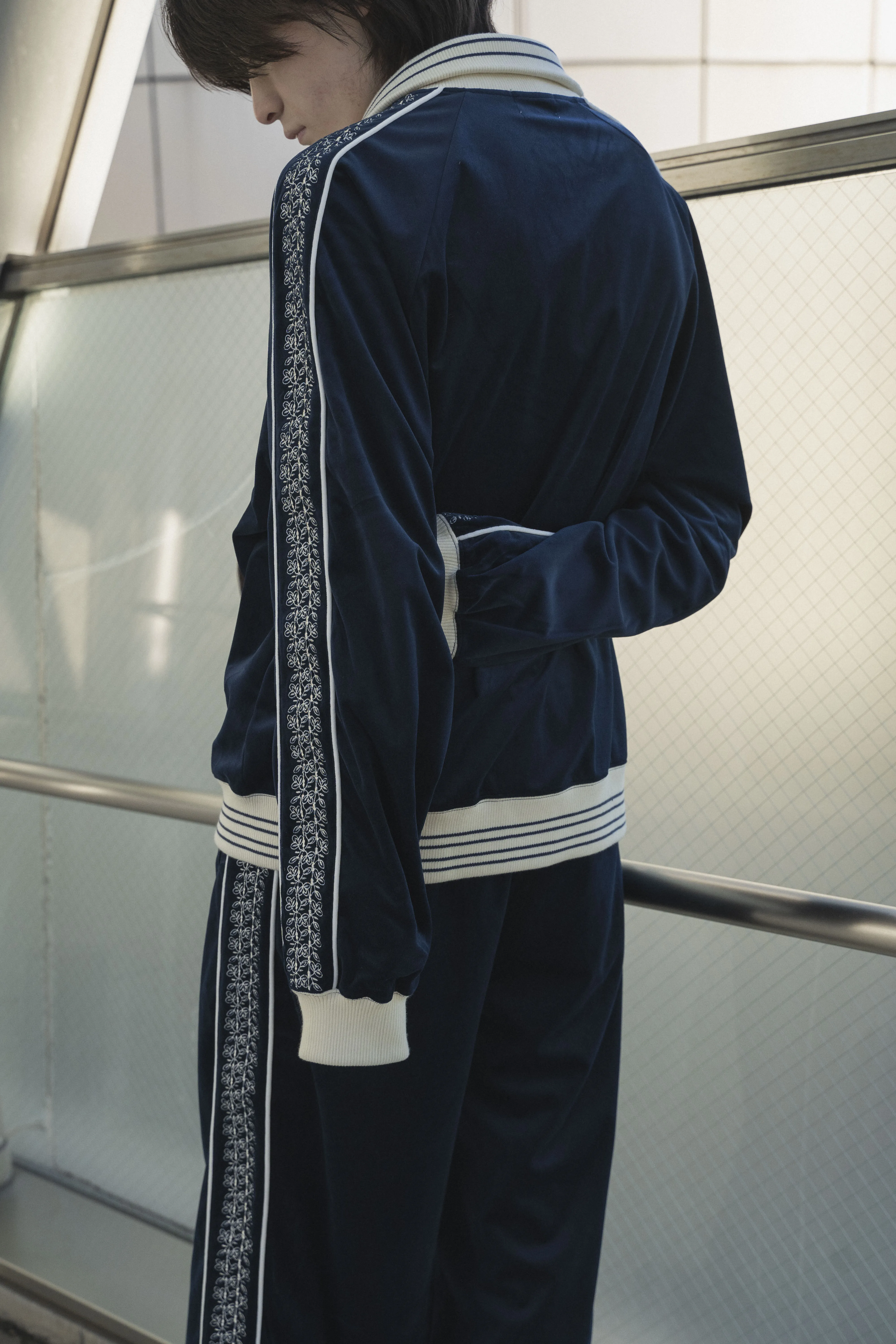 velvet flower embroidery line track jacket